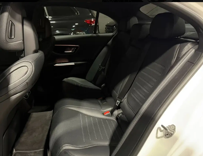 Mercedes-Benz C 300 AMG & NIGHT PACKAGE | HUD | 4MATIC, снимка 11 - Автомобили и джипове - 56071997