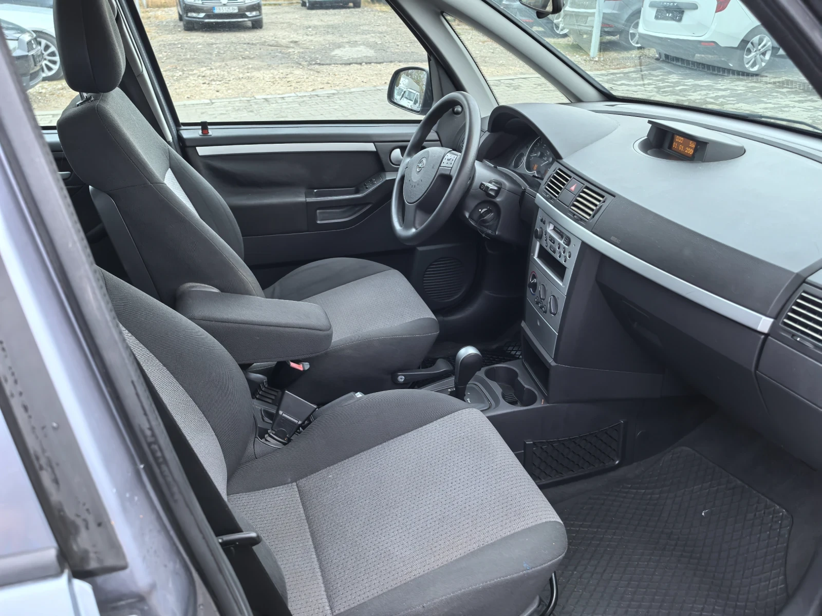 Opel Meriva 1.6i АВТОМАТИК - изображение 6