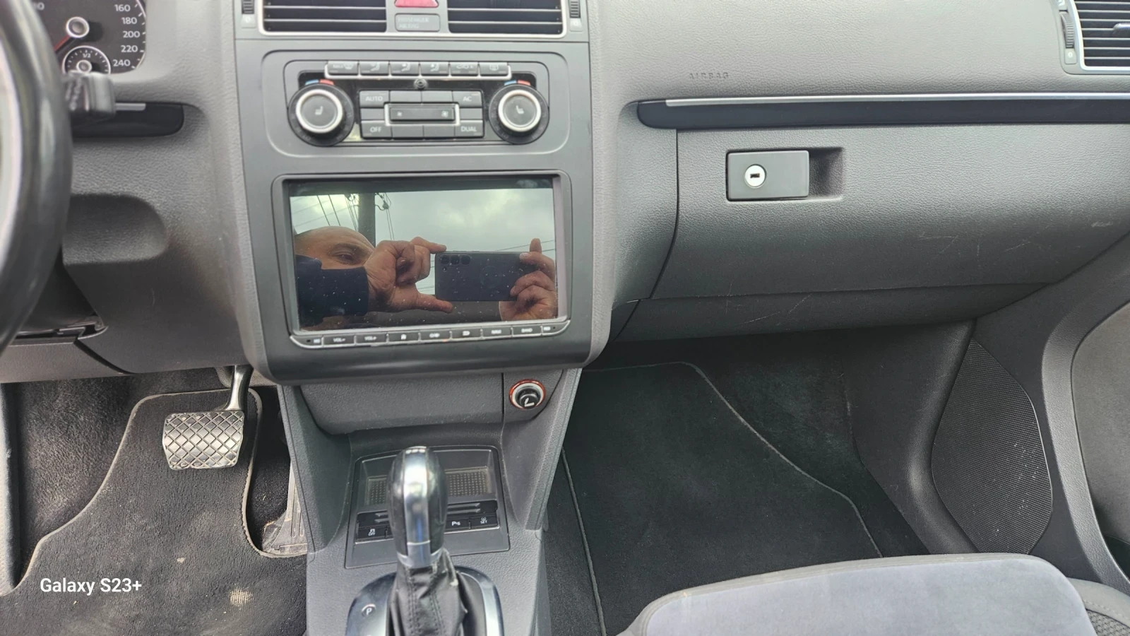 VW Touran 2.0 - изображение 6