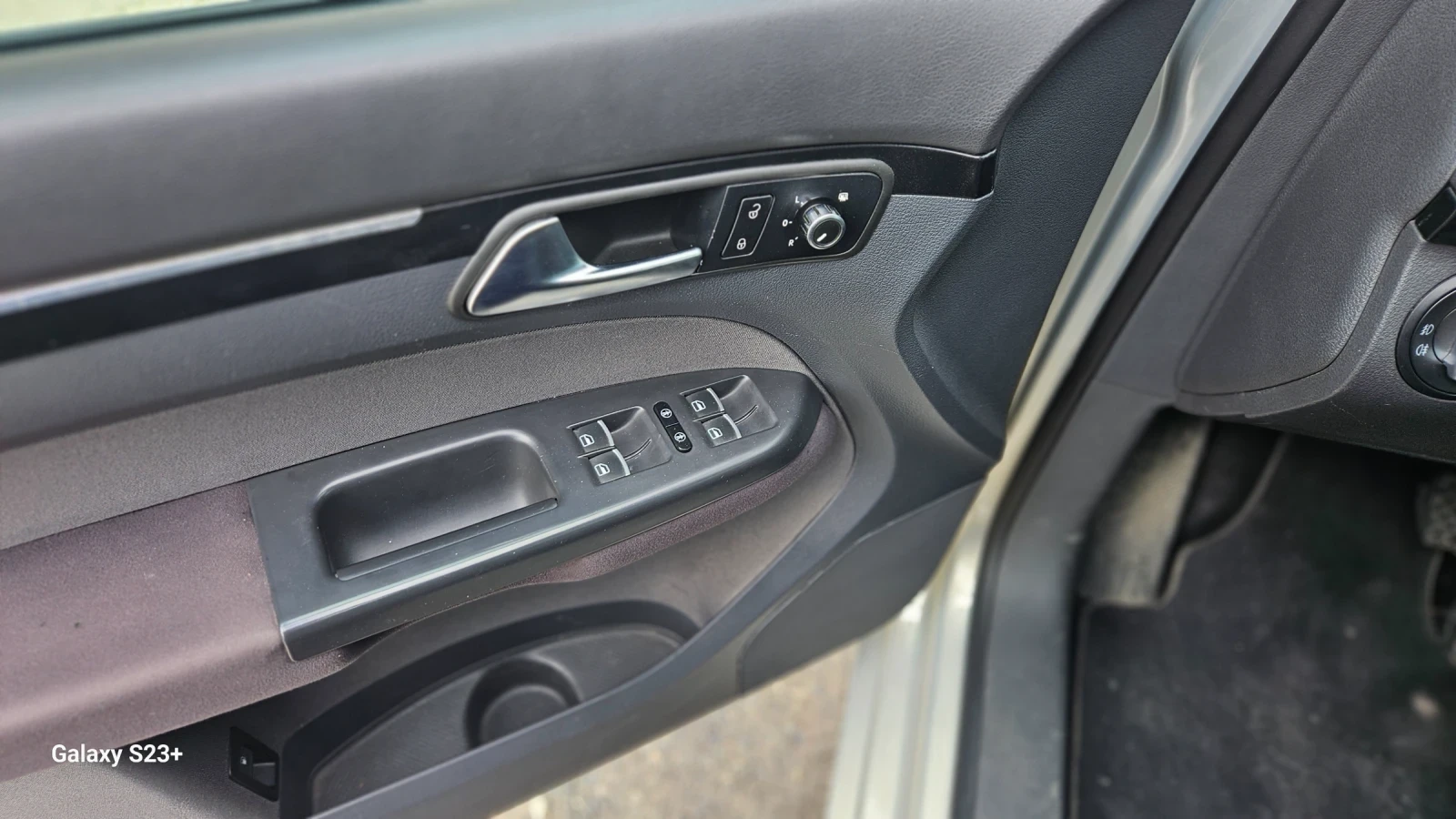 VW Touran 2.0 - изображение 7