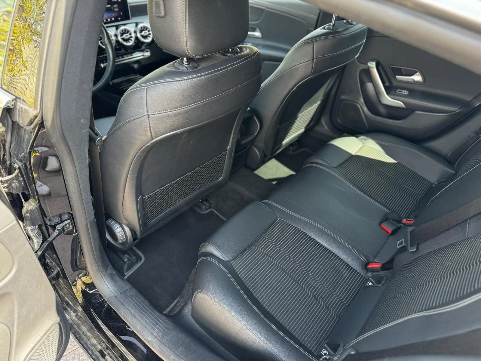 Mercedes-Benz CLA 180  - изображение 8
