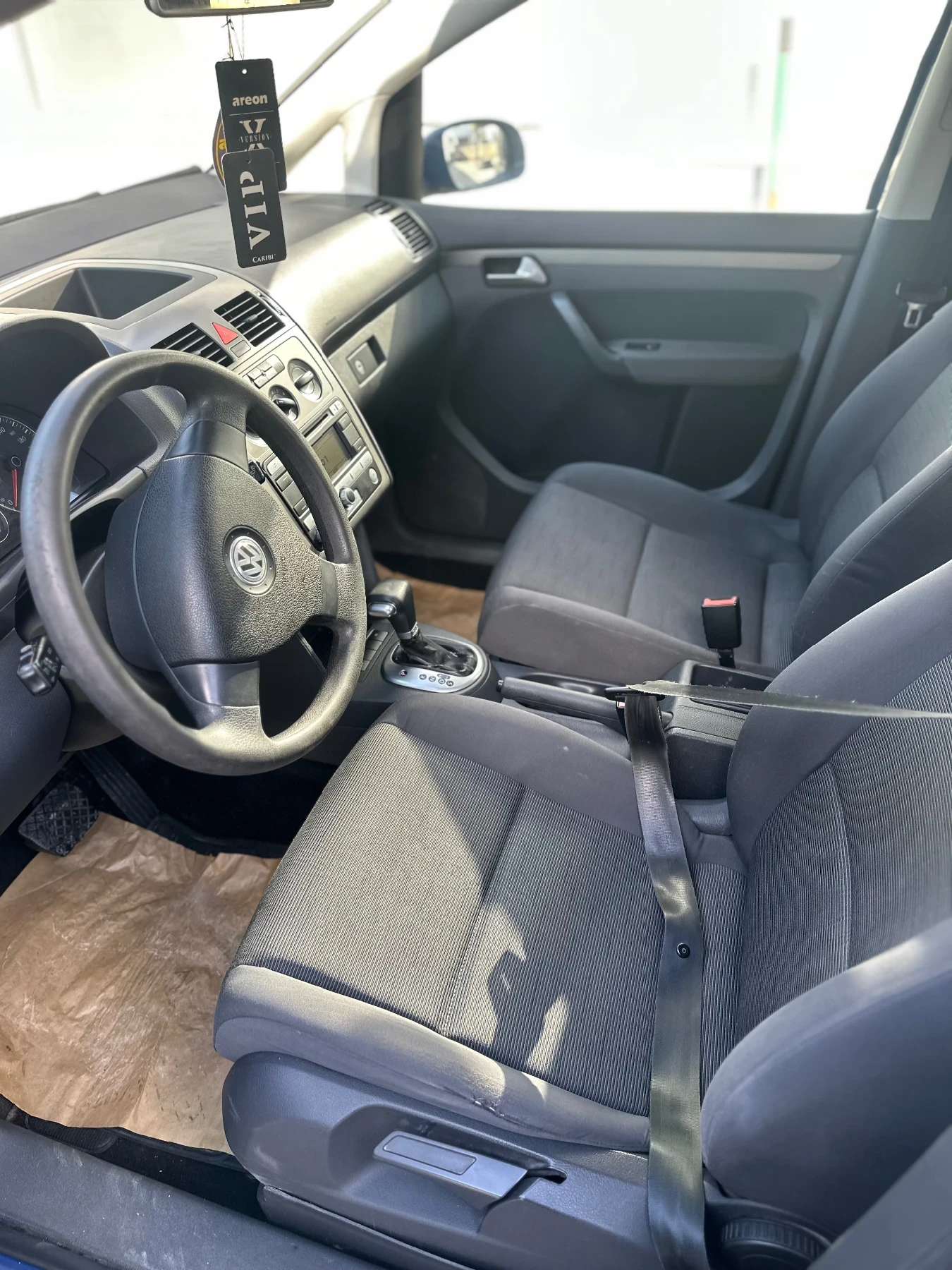 VW Touran 1.9 105ks автомат - изображение 8