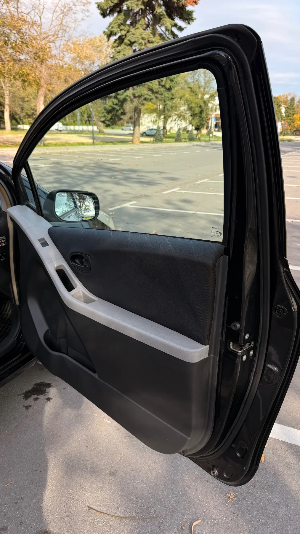 Toyota Yaris  - изображение 8