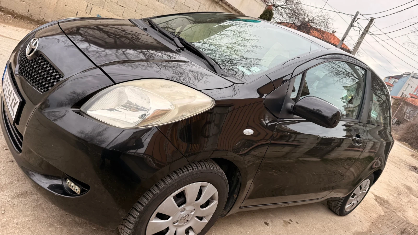 Toyota Yaris  - изображение 2