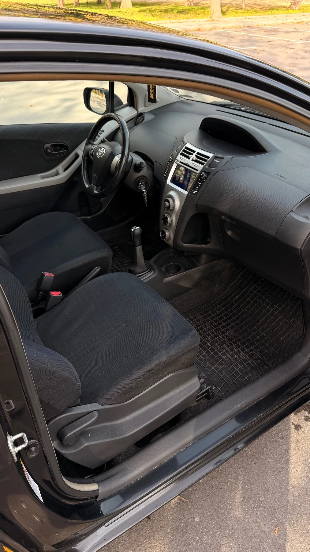 Toyota Yaris  - изображение 9