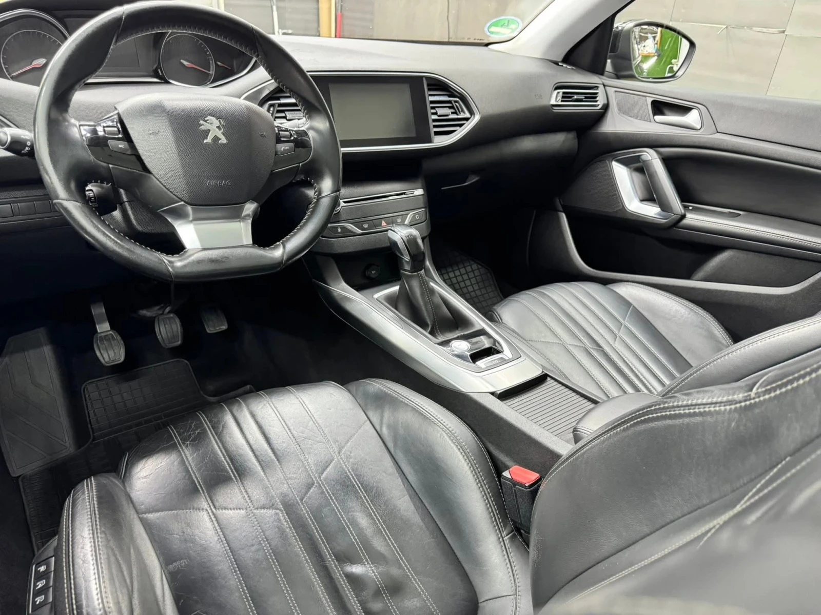 Peugeot 308 1.6 blueHDI - изображение 9