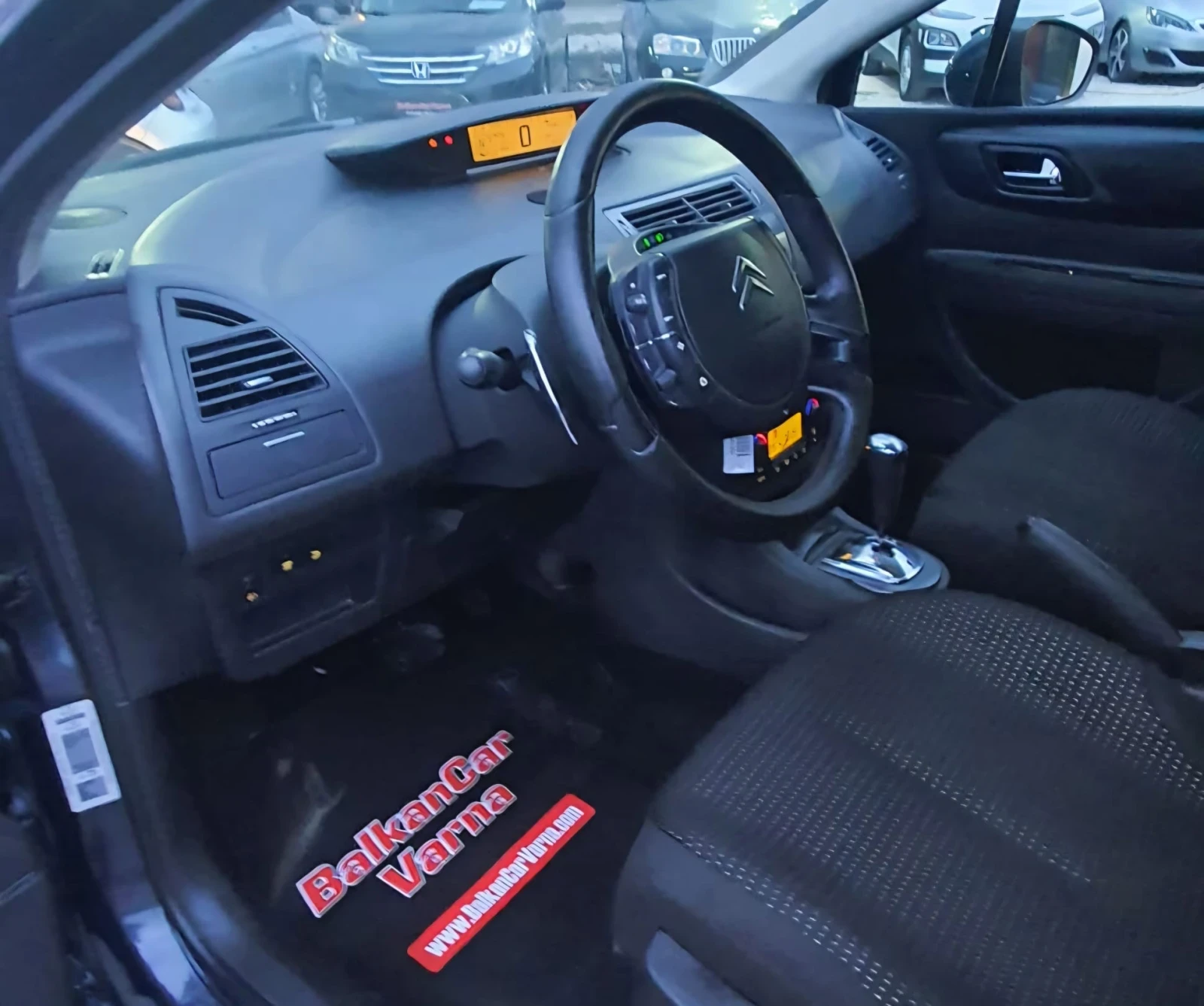 Citroen C4 1.6HDI Автоматик, снимка 10 - Автомобили и джипове - 54089542