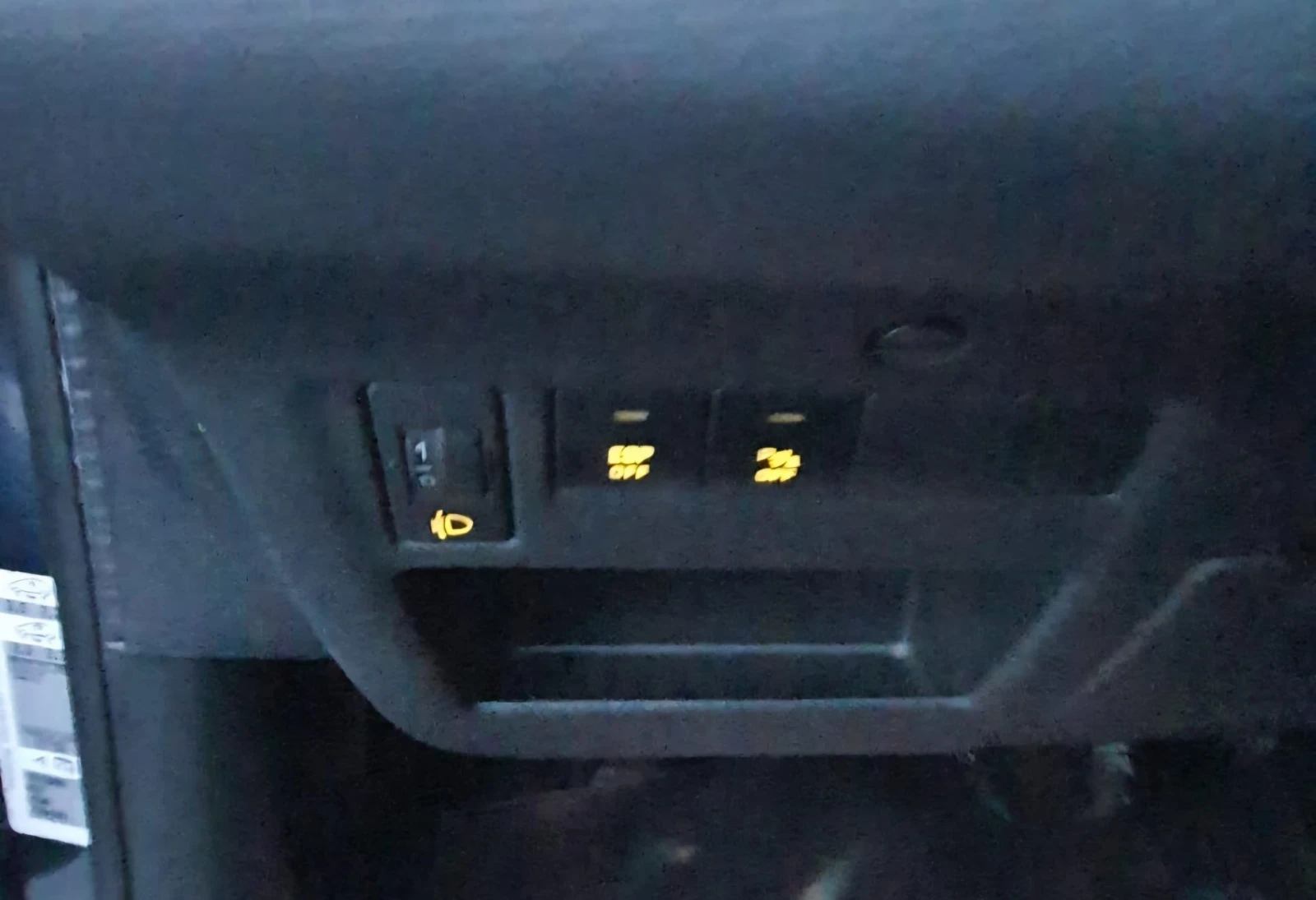 Citroen C4 1.6HDI Автоматик, снимка 12 - Автомобили и джипове - 54089542