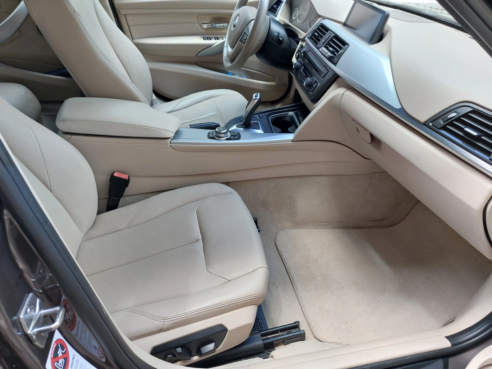 BMW 330 d ЗАДНО ПРЕДАВАНЕ, снимка 13 - Автомобили и джипове - 54286752