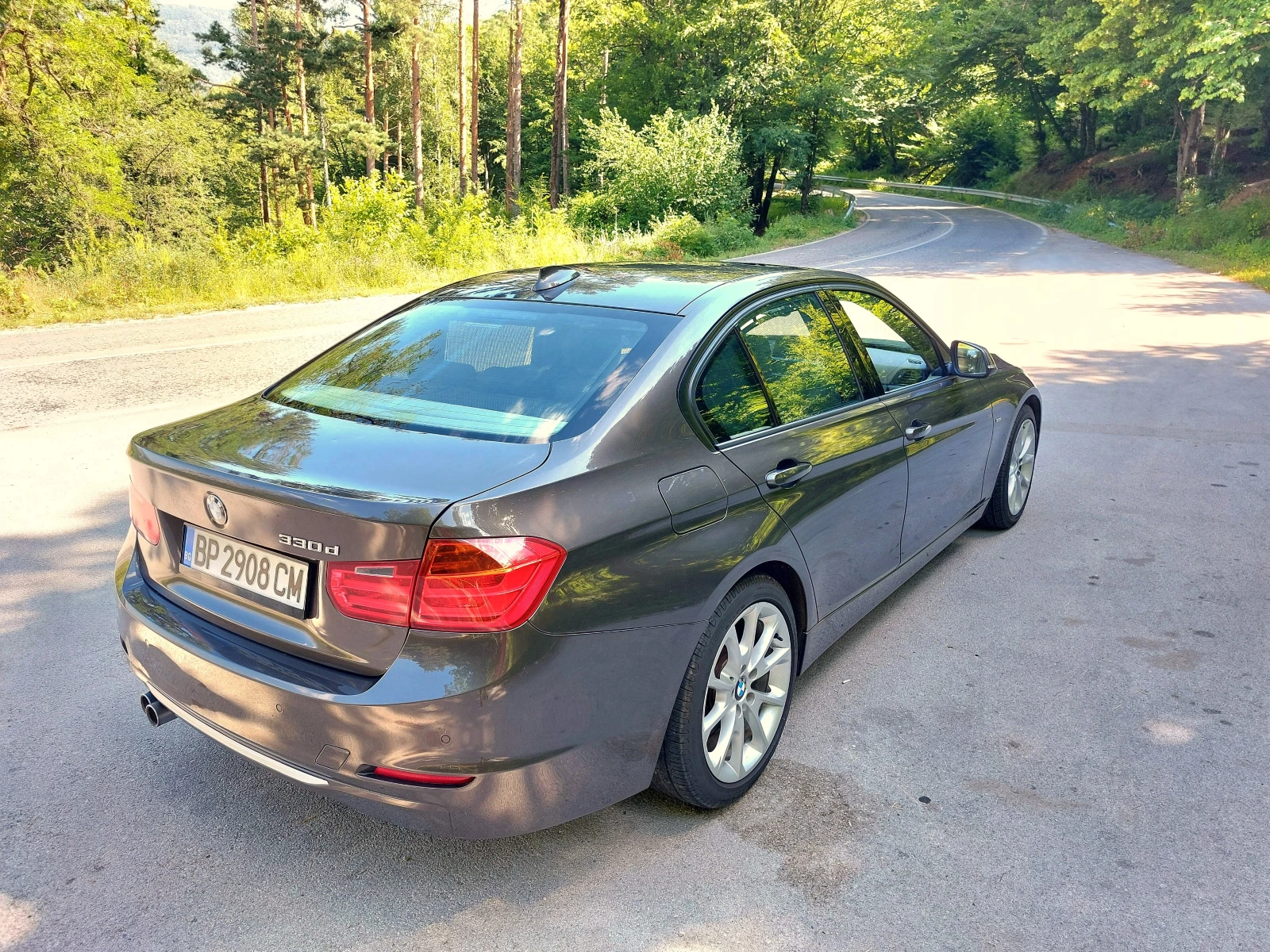 BMW 330 d ЗАДНО ПРЕДАВАНЕ, снимка 4 - Автомобили и джипове - 54286752
