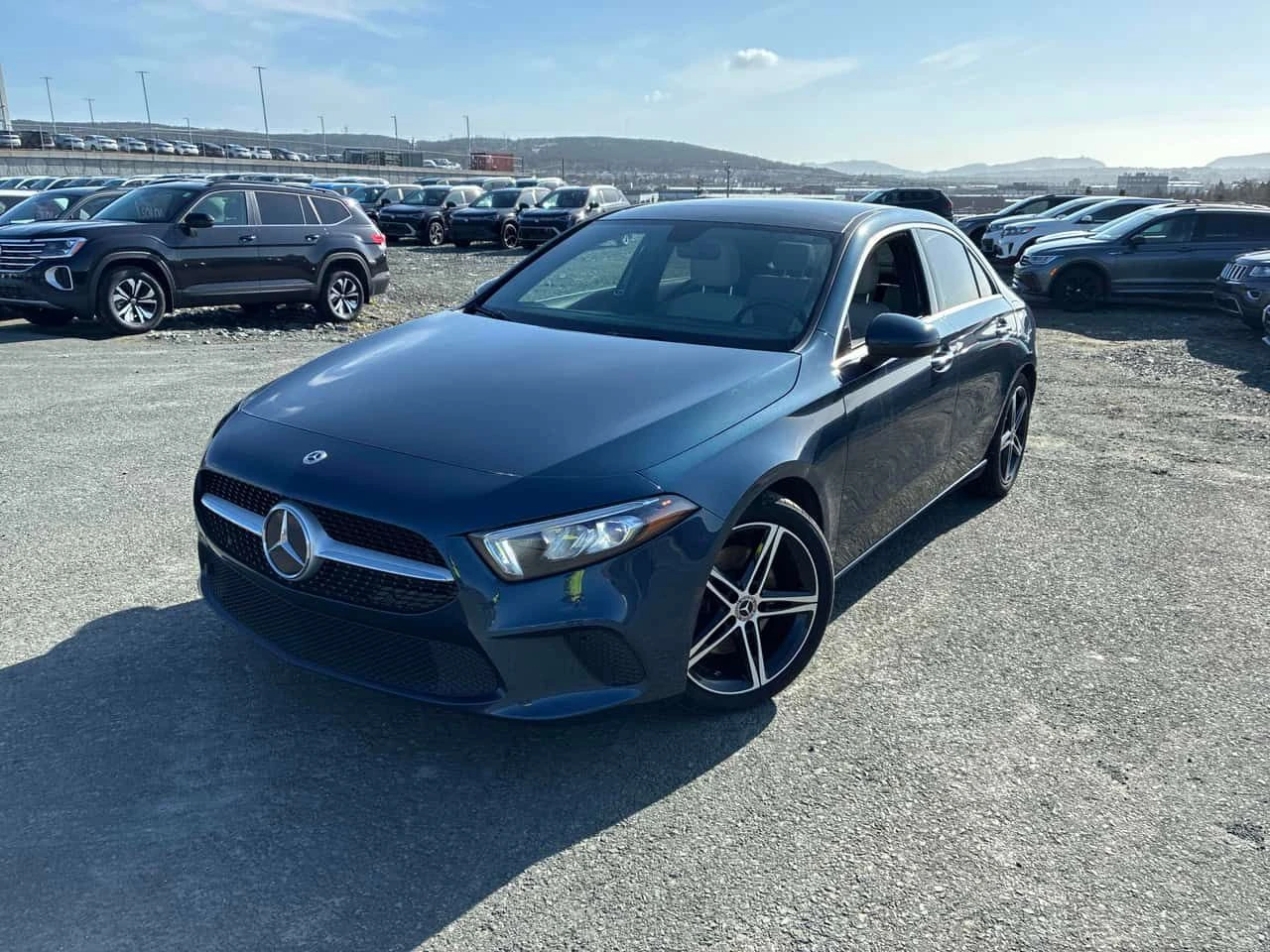Mercedes-Benz A 220 * КОМПЛЕКТ ДЖАНТИ * 2 КЛЮЧА * КАМЕРА * ПАМЕТ