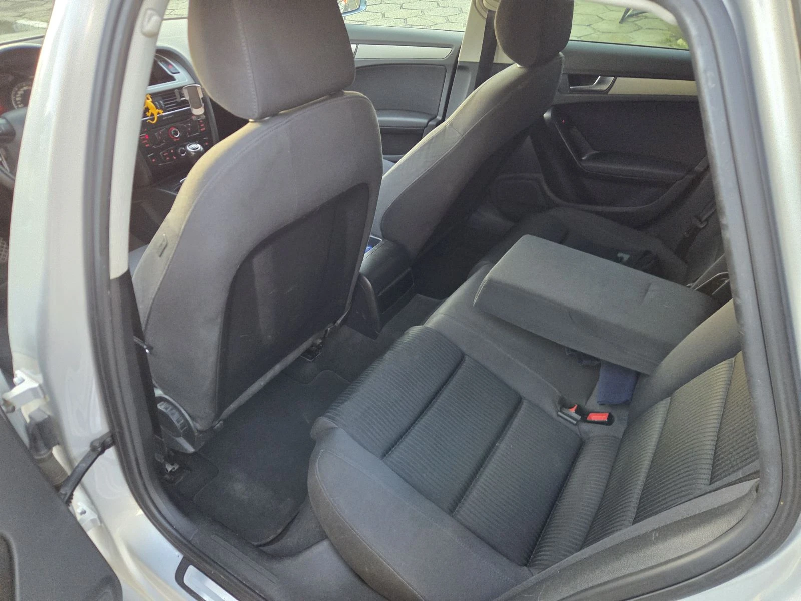 Audi A4 2, 0tdi* ПЕРФЕКТЕН* ОБСЛУЖЕН* , снимка 14 - Автомобили и джипове - 54598535