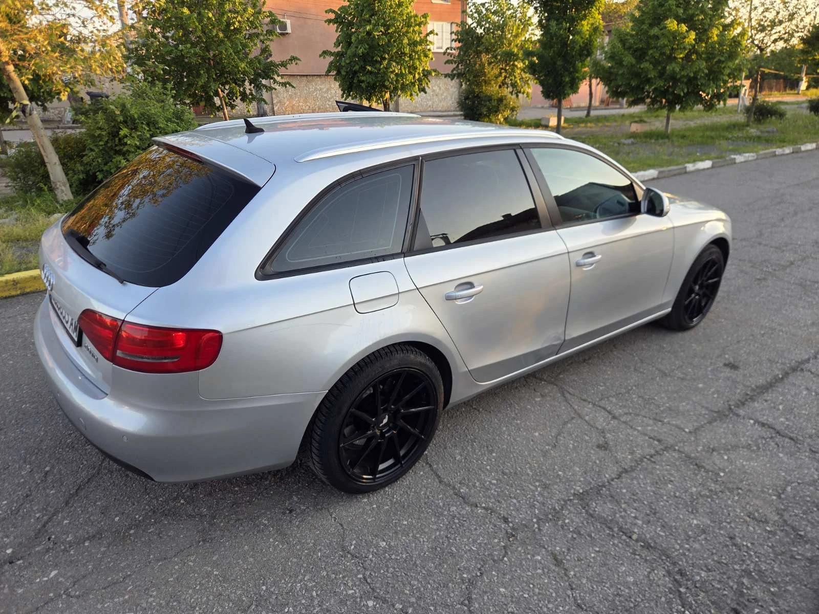 Audi A4 2, 0tdi* ПЕРФЕКТЕН* ОБСЛУЖЕН* , снимка 8 - Автомобили и джипове - 54598535