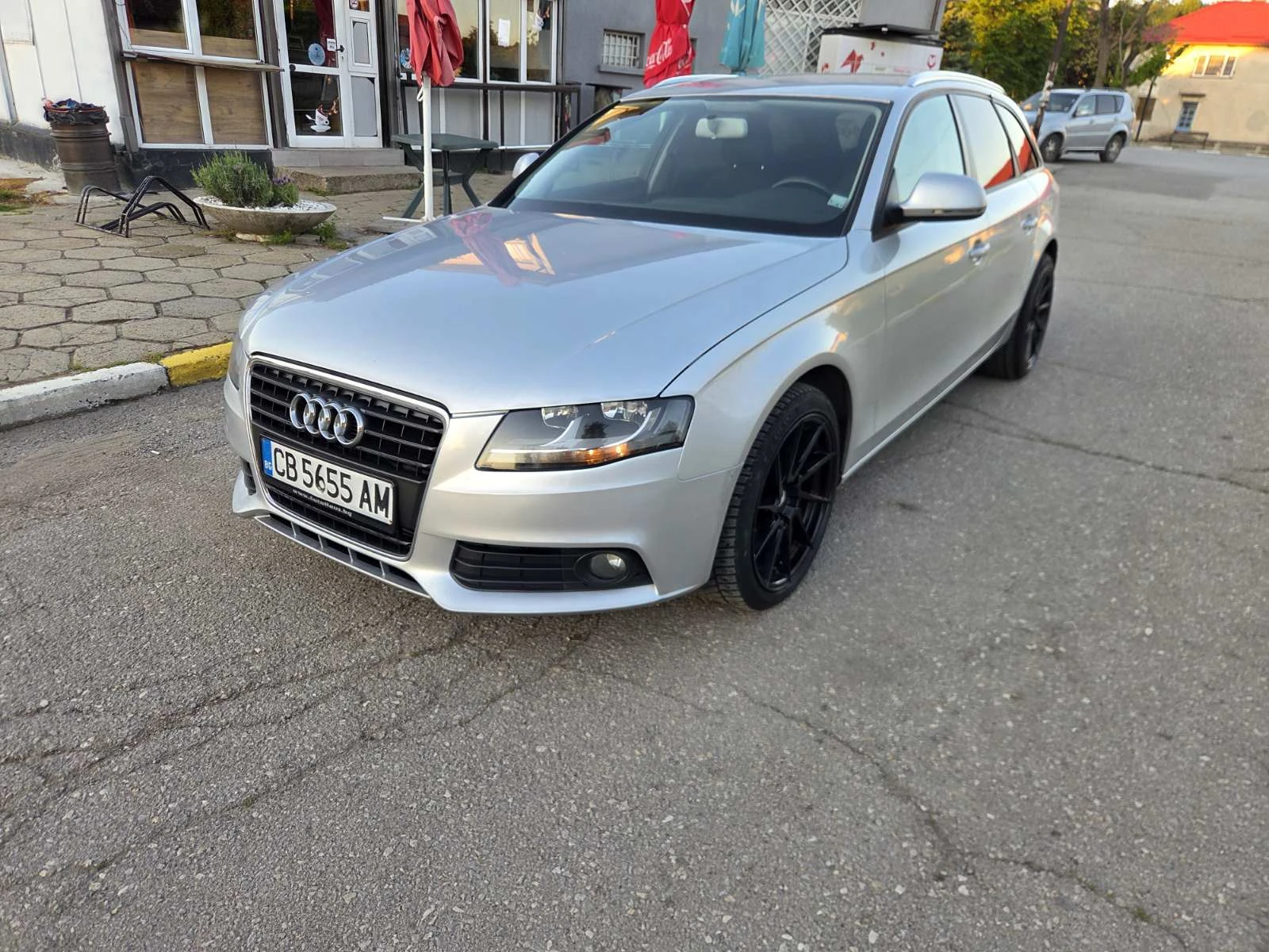 Audi A4 2, 0tdi* ПЕРФЕКТЕН* ОБСЛУЖЕН* , снимка 5 - Автомобили и джипове - 54598535
