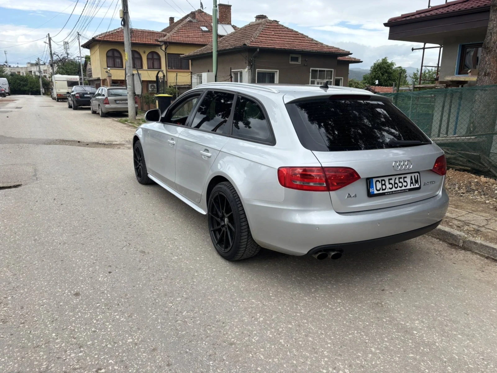 Audi A4 2, 0tdi* S line * 18ки джанти * ПЕРФЕКТЕН* ОБСЛУ, снимка 3 - Автомобили и джипове - 54598535