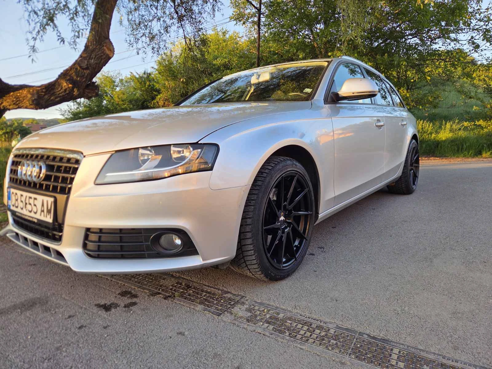 Audi A4 2, 0tdi* ПЕРФЕКТЕН* ОБСЛУЖЕН* , снимка 6 - Автомобили и джипове - 54598535