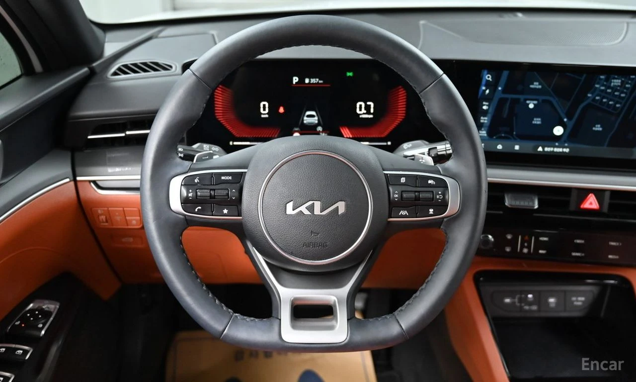 Kia K5 1.6* TURBO* PRESTIGE* ПОДГРЕВ* ОБДУХВАНЕ* КАМЕРА* , снимка 9 - Автомобили и джипове - 54807700