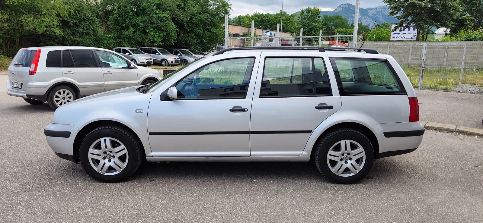 VW Golf 1.9 TDI 90к.с 4х4, снимка 3 - Автомобили и джипове - 54808587