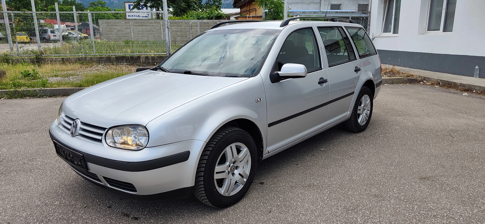 VW Golf 1.9 TDI 90к.с 4х4, снимка 2 - Автомобили и джипове - 54808587