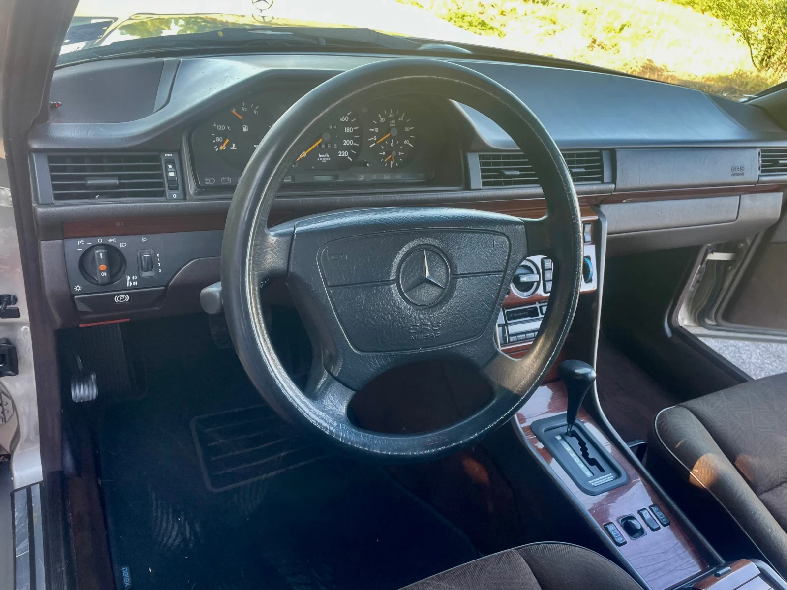 Mercedes-Benz 124, снимка 10 - Автомобили и джипове - 54874562