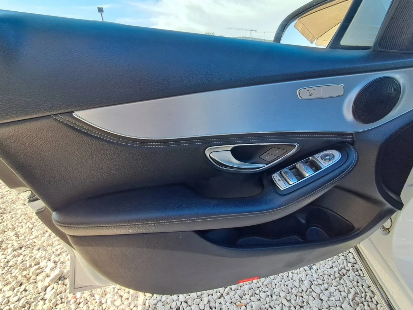 Mercedes-Benz C 220 2.2CDI AVANTGARDE, КАТО НОВА, ПАНОРАМА, НАВИГАЦИЯ, снимка 9 - Автомобили и джипове - 54883347