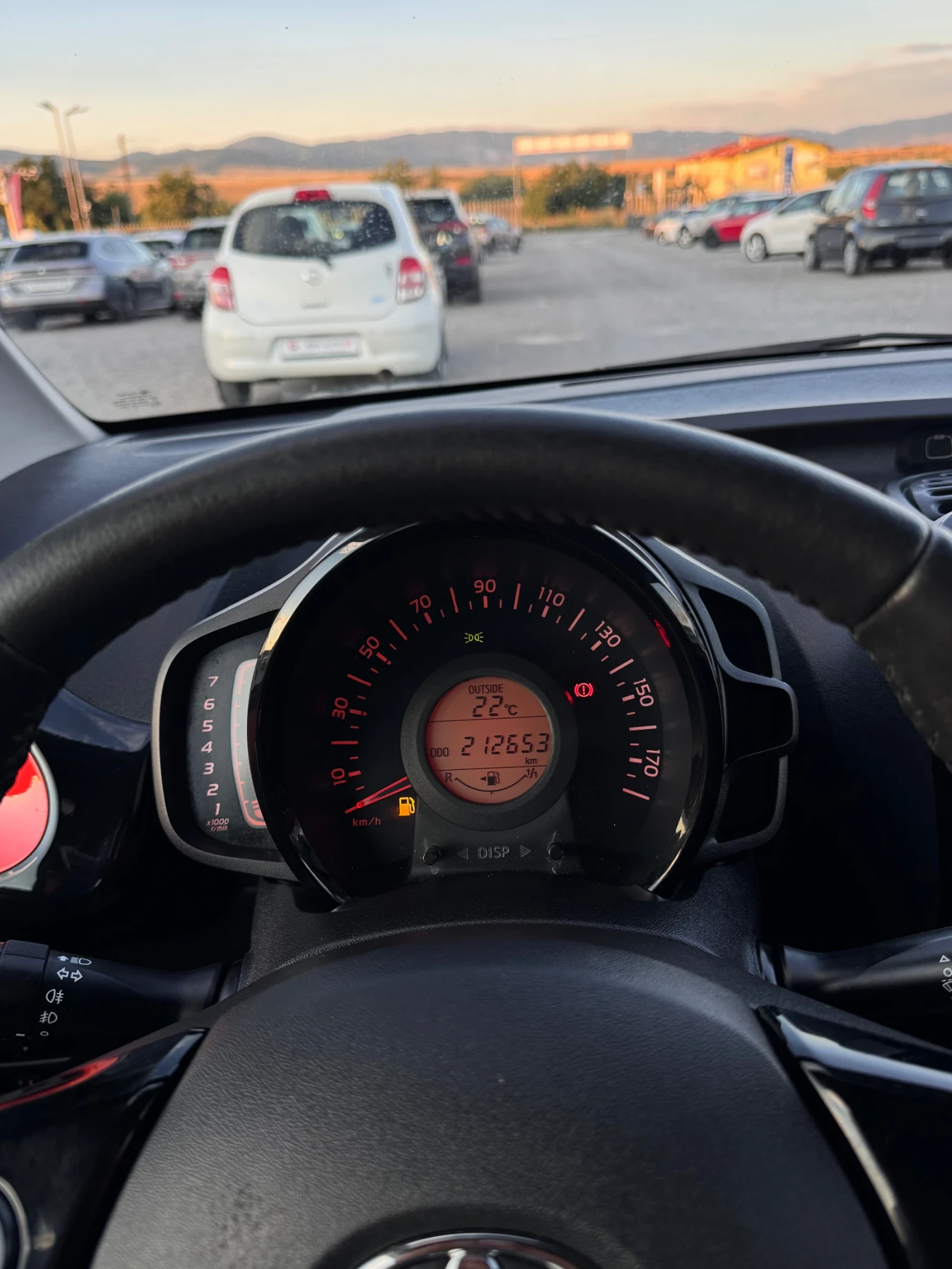 Toyota Aygo VVT-i Limited/Камера/Климатроник/Мултиволан/Медия, снимка 12 - Автомобили и джипове - 55225910