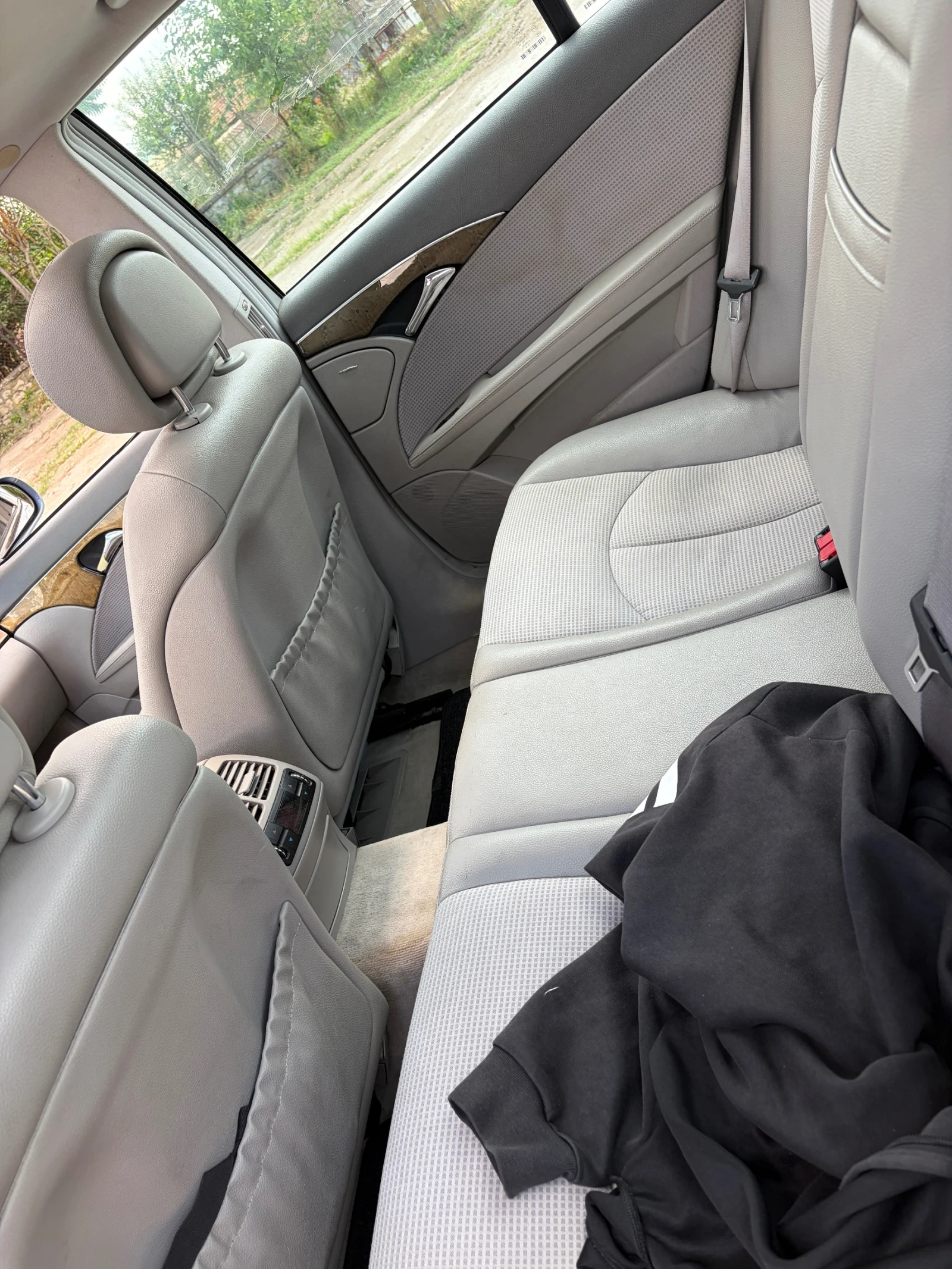 Mercedes-Benz E 280, снимка 5 - Автомобили и джипове - 55323605
