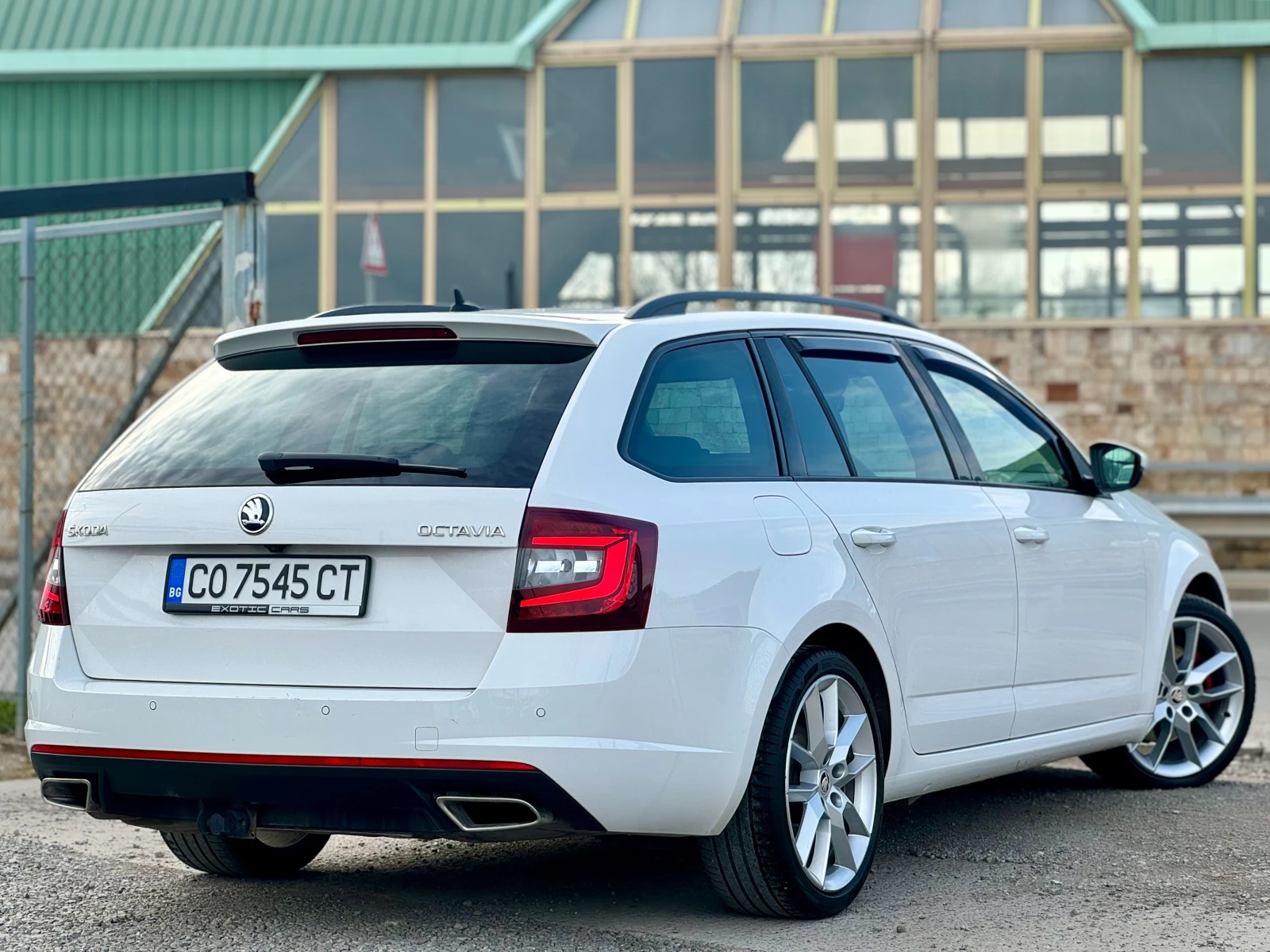 Skoda Octavia 2.0 TDI ! VRS !, снимка 4 - Автомобили и джипове - 55430991