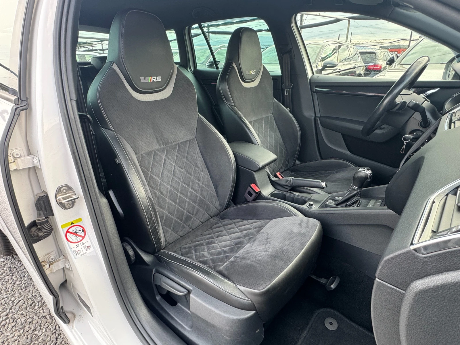 Skoda Octavia 2.0 TDI ! VRS !, снимка 10 - Автомобили и джипове - 55430991