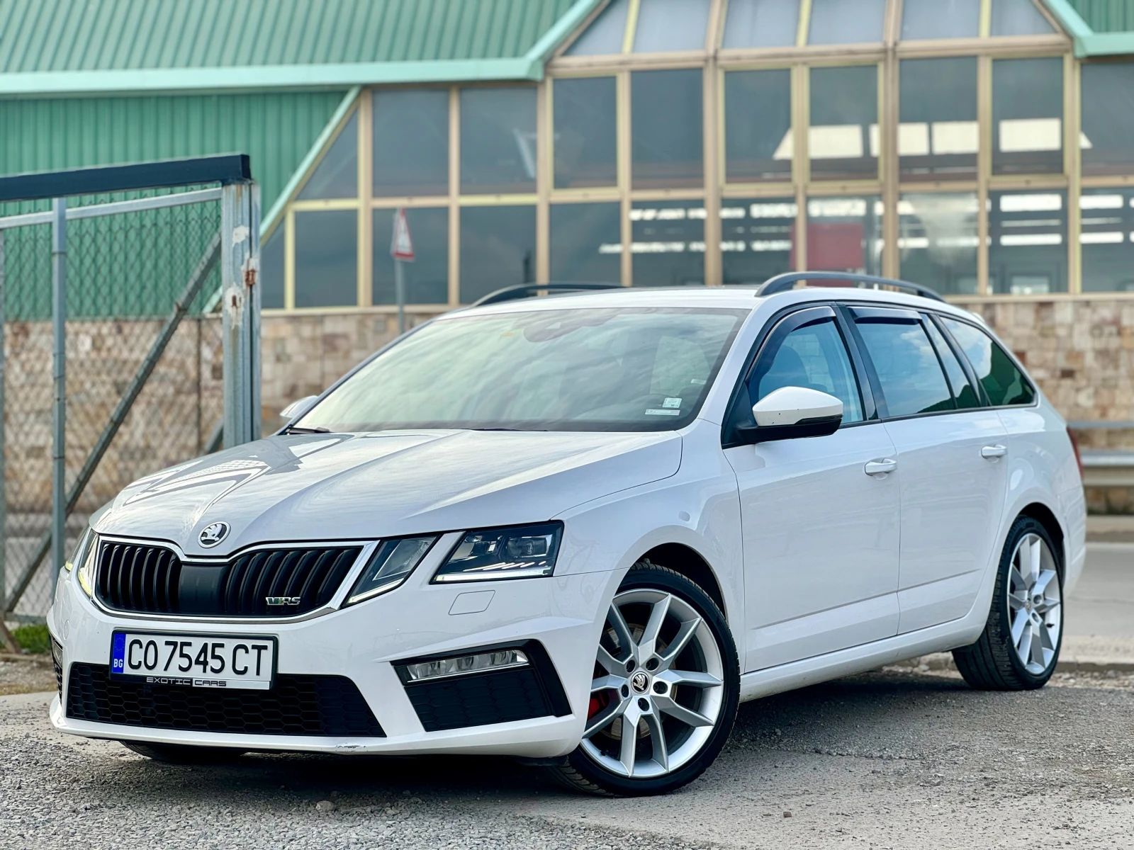 Skoda Octavia 2.0 TDI ! VRS !, снимка 3 - Автомобили и джипове - 55430991