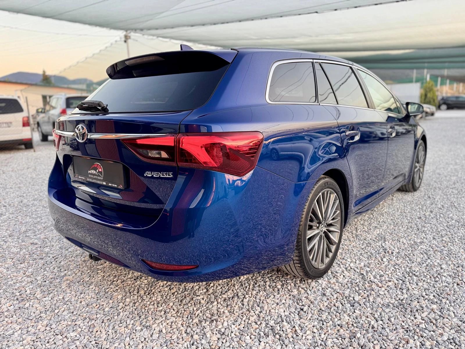 Toyota Avensis 1.8VVT-i::Executive::Facelift, снимка 7 - Автомобили и джипове - 55500290