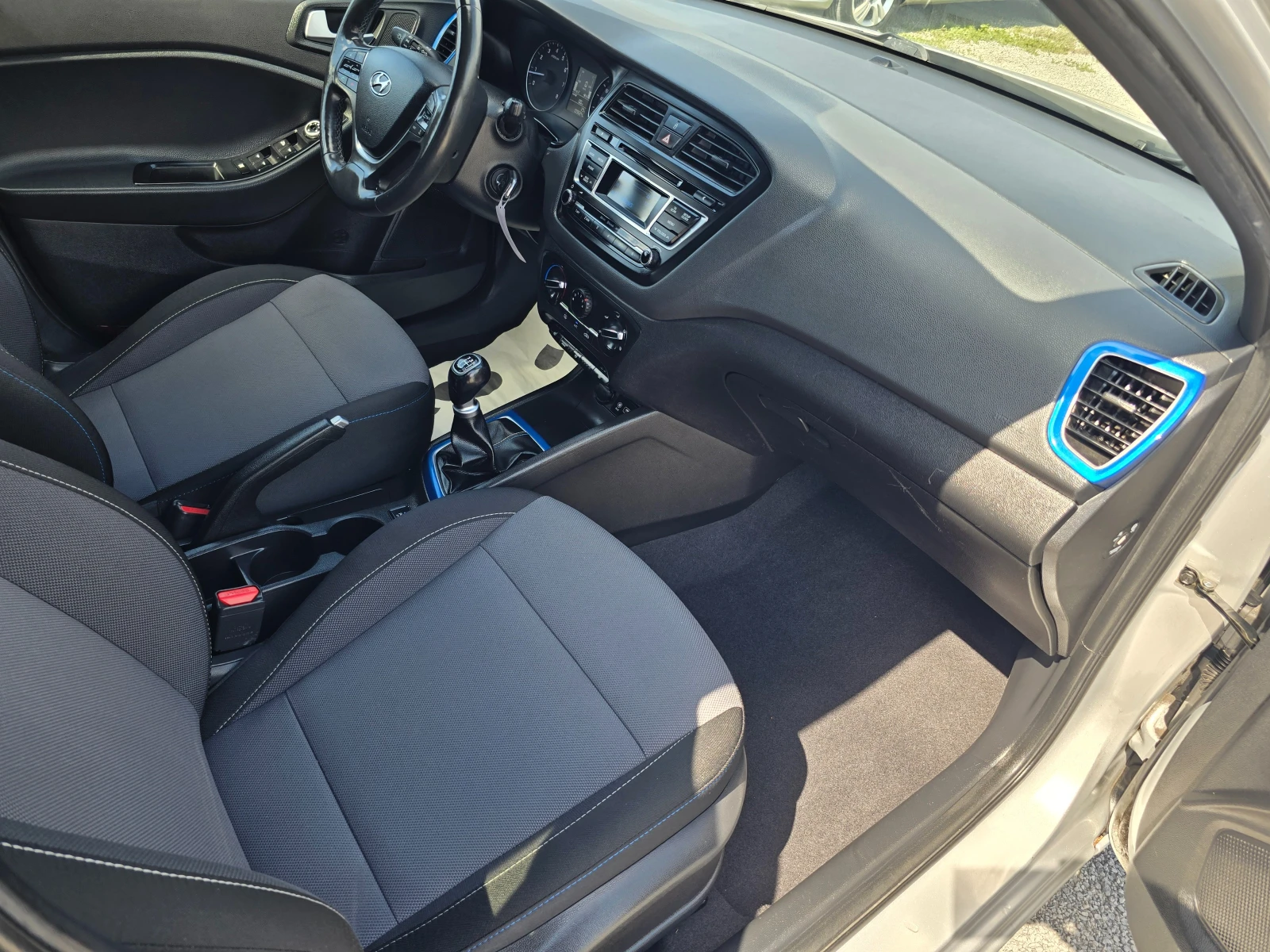 Hyundai I20 1.2i-85k.c-EURO-6, снимка 11 - Автомобили и джипове - 55546782