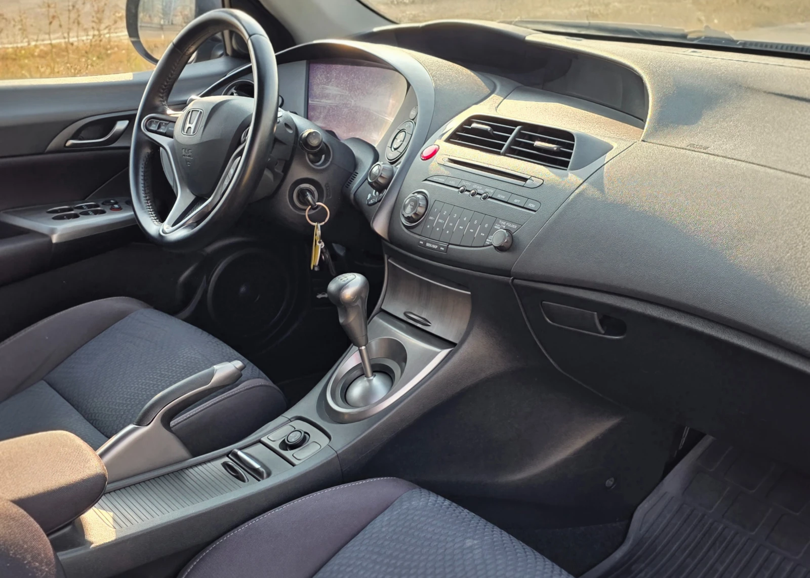 Honda Civic 1.4 vtec 100ks, снимка 8 - Автомобили и джипове - 55606472