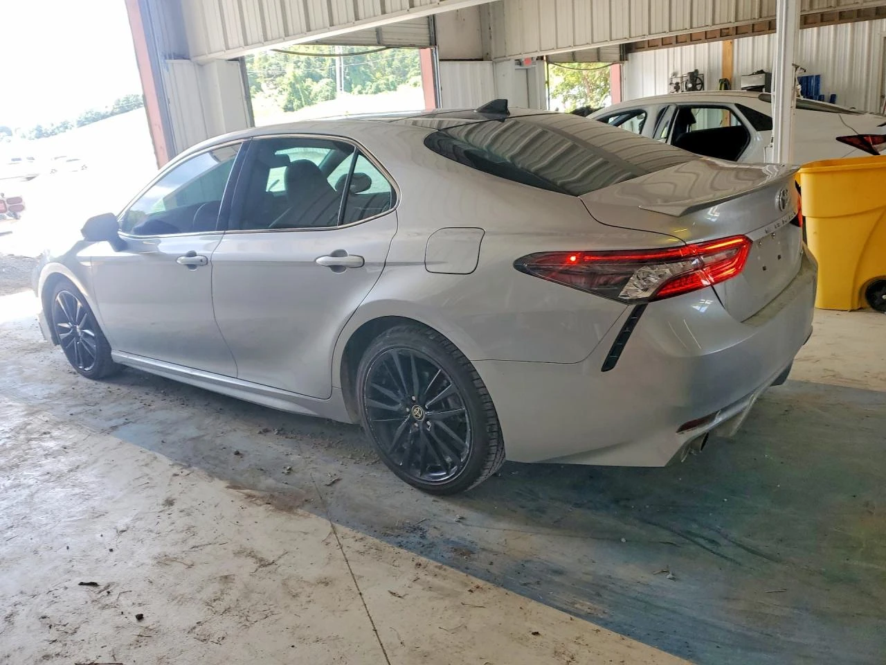 Toyota Camry 2.5l Xse, снимка 2 - Автомобили и джипове - 56076105