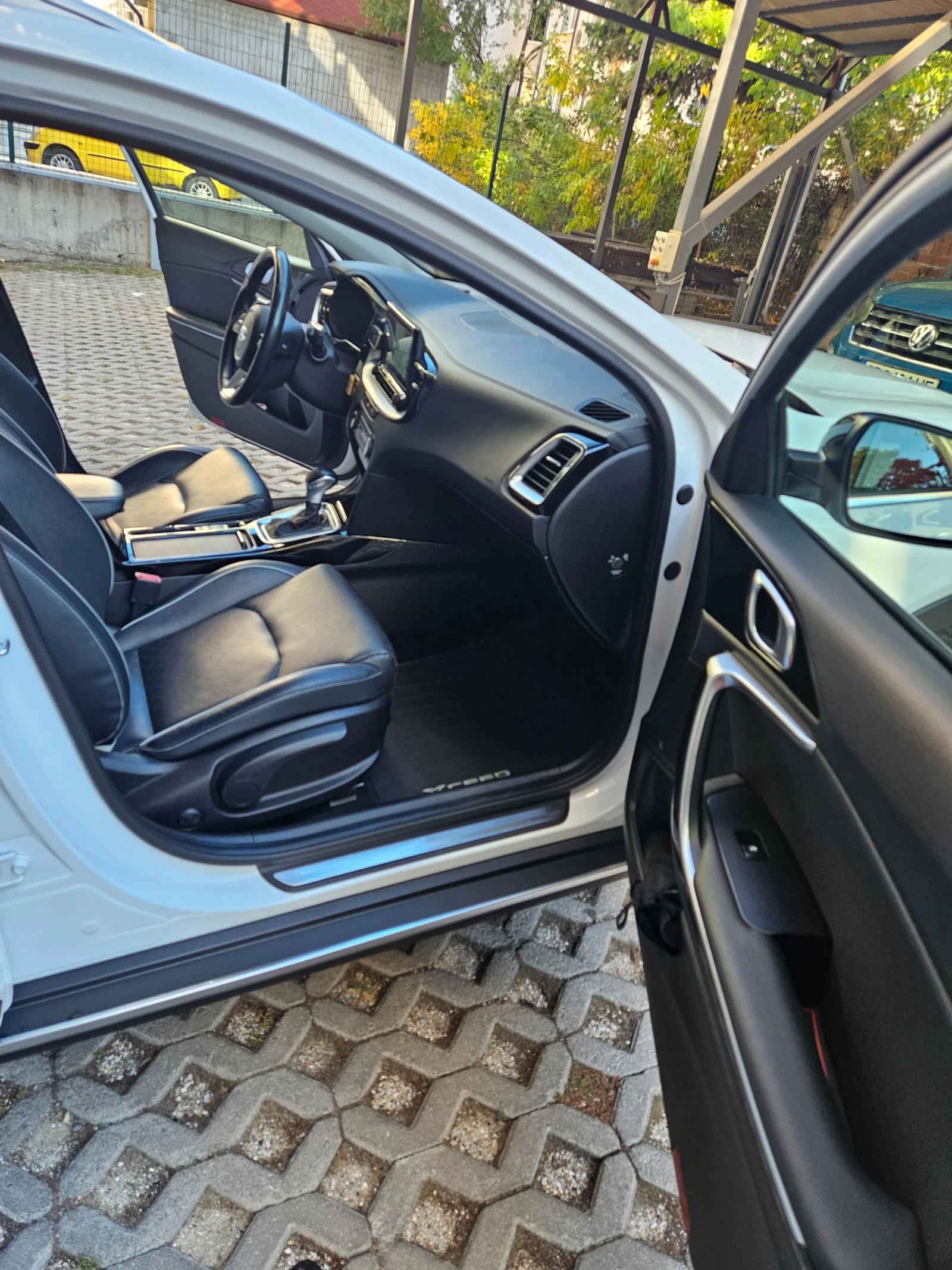Kia XCeed ⭐ ��� ���� GT LINE/TX   ��������   JBL   �� | Mobile.bg � ����������� 14