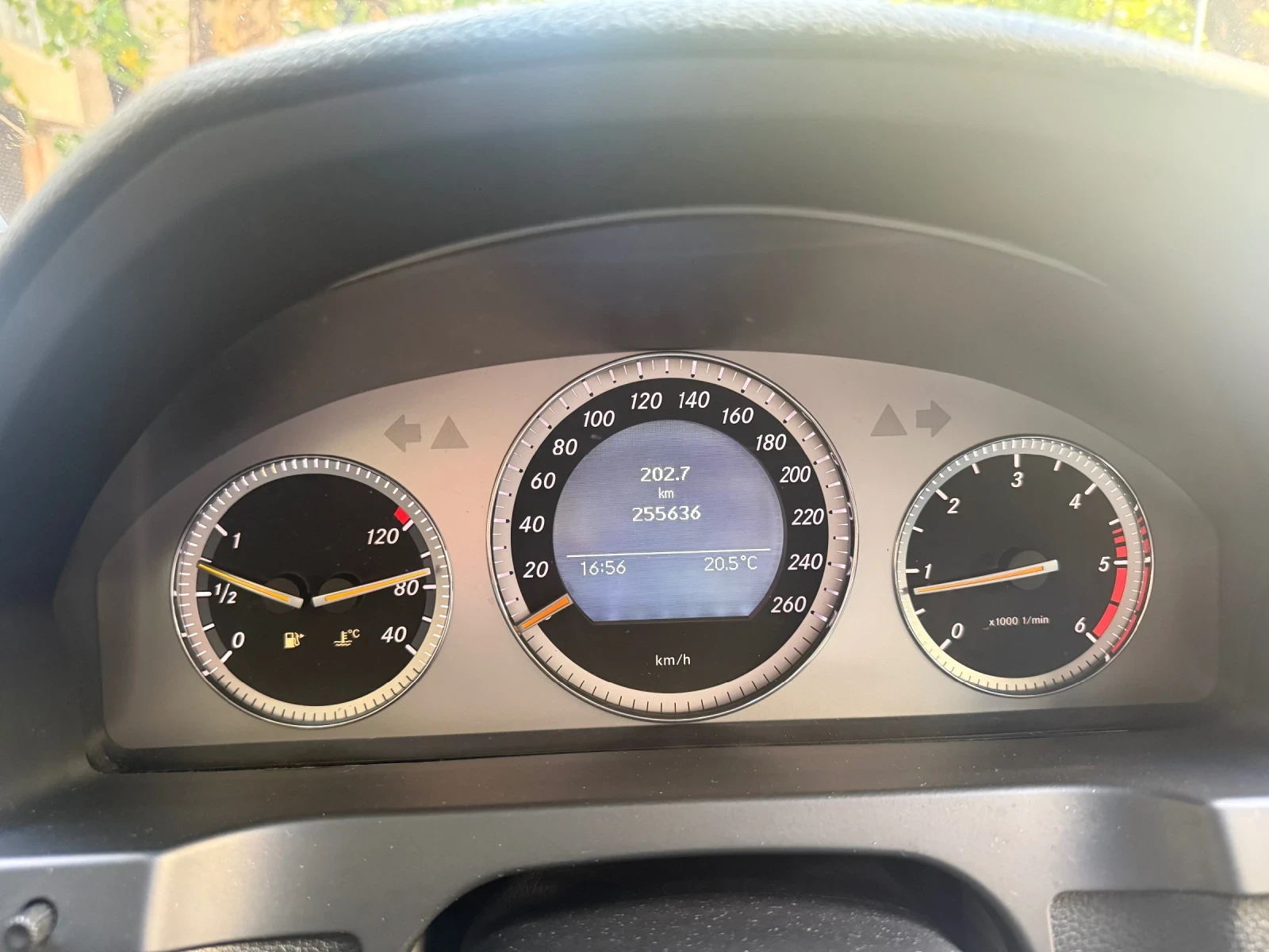 Mercedes-Benz C 220, снимка 8 - Автомобили и джипове - 56584803