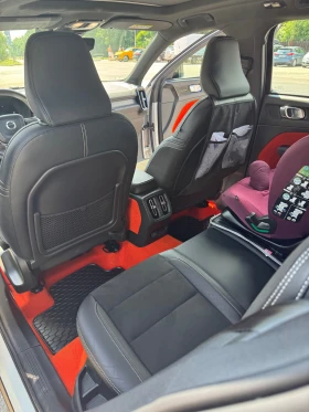 Volvo XC40, снимка 13