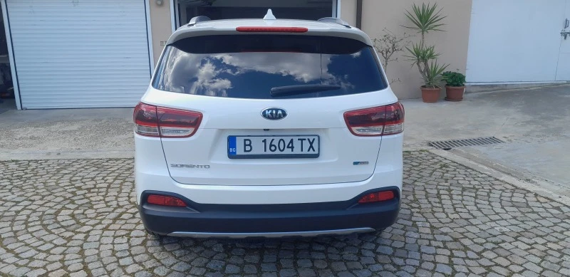 Kia Sorento AWD, снимка 3 - Автомобили и джипове - 45436158