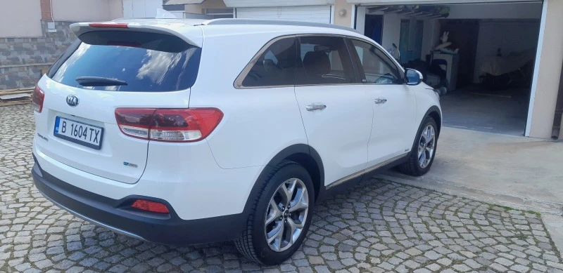 Kia Sorento AWD, снимка 2 - Автомобили и джипове - 45436158