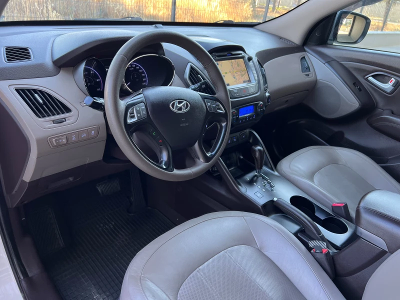 Hyundai IX35 2.0CRDI AWD ПАНОРАМА KEYLESS GO, снимка 10 - Автомобили и джипове - 46590706