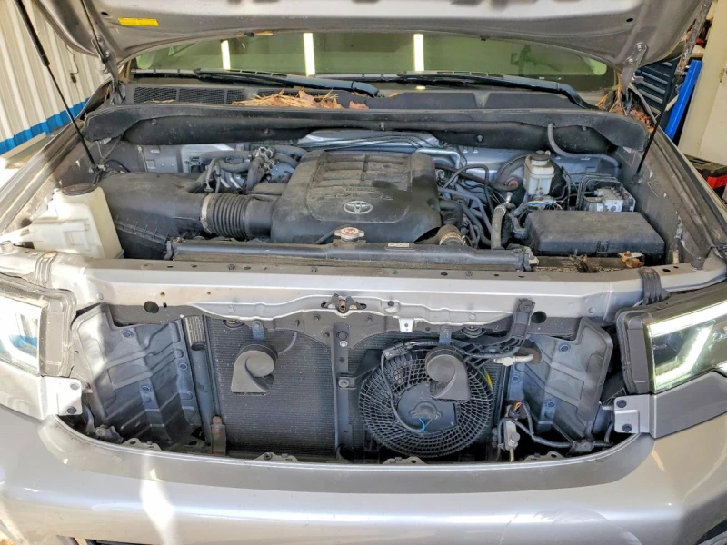 Toyota Sequoia ПОДГРЕВ* КАМЕРА* КЕЙЛЕС* LANE* ASSIST, снимка 12 - Автомобили и джипове - 53455082