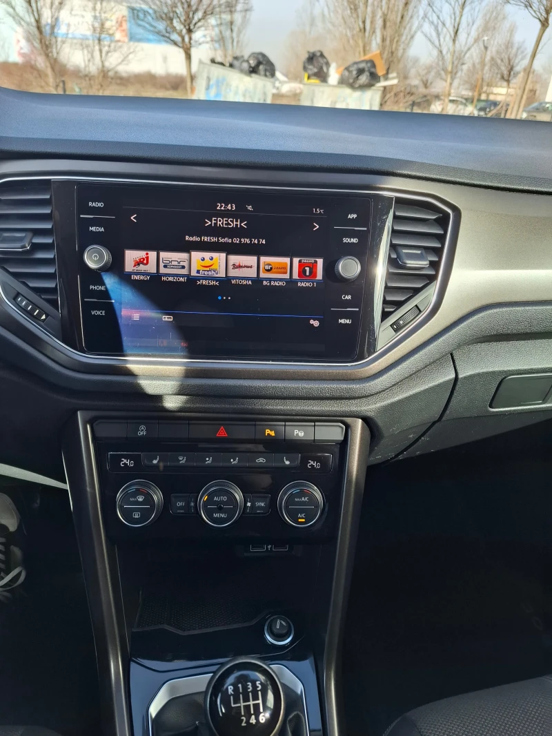 VW T-Roc 1.6 TDI, снимка 11 - Автомобили и джипове - 53538977