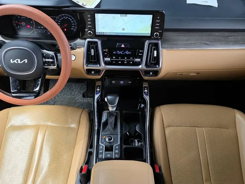 Kia Sorento 2.2 4Wd Prestige - САМО 30% АВАНС!, снимка 7 - Автомобили и джипове - 55474396