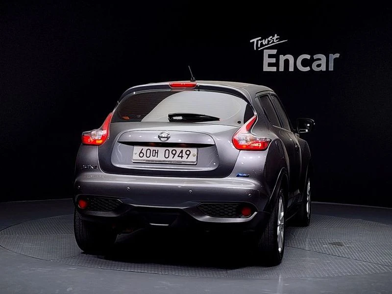 Nissan Juke 1.6 mr16 Automatic, снимка 4 - Автомобили и джипове - 55776241