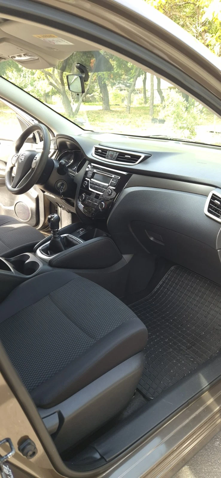 Nissan Qashqai, снимка 6 - Автомобили и джипове - 56582398