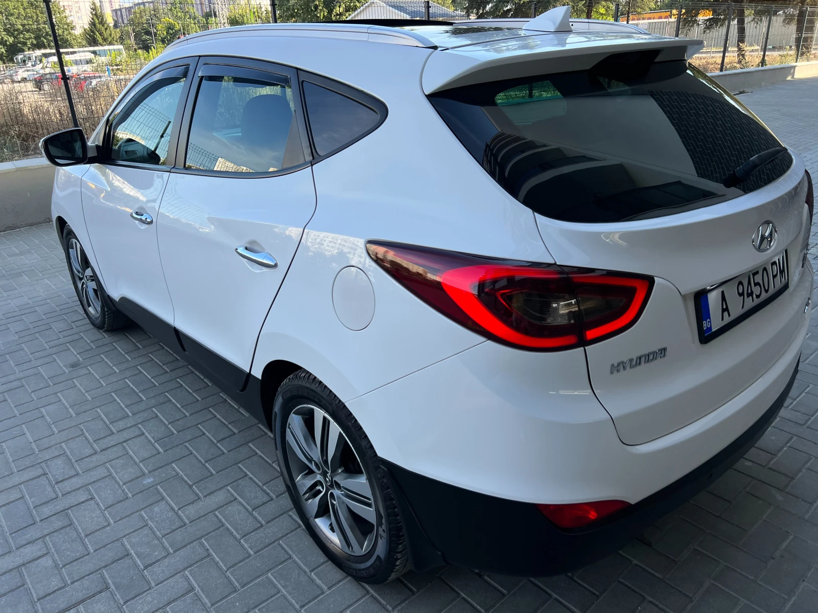 Hyundai IX35 2.0CRDI AWD ПАНОРАМА KEYLESS GO - изображение 6