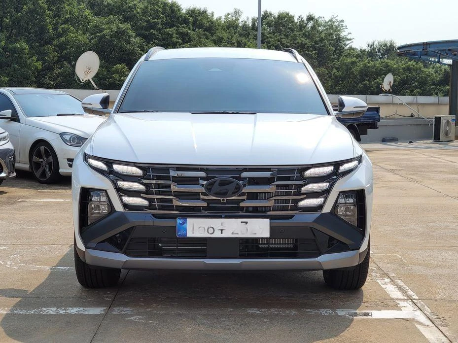 Hyundai Tucson Gasoline 1.6 Turbo 2WD Premium - изображение 3