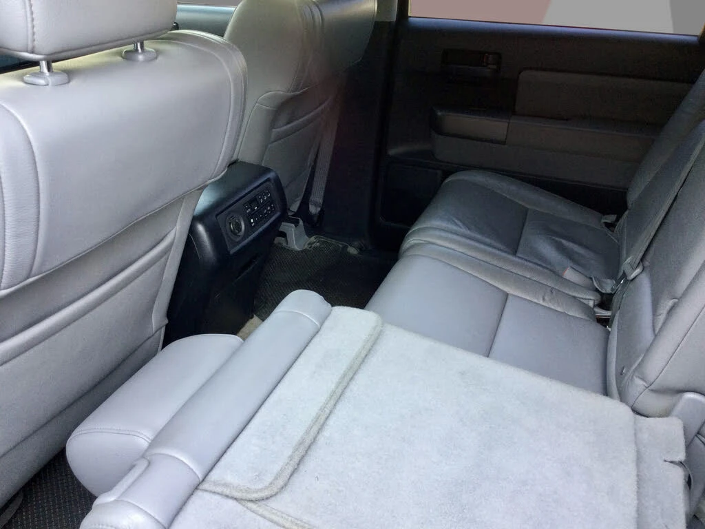 Toyota Sequoia SR5 KEYLESS* CAM* ПОДГРЕВ*  - изображение 9