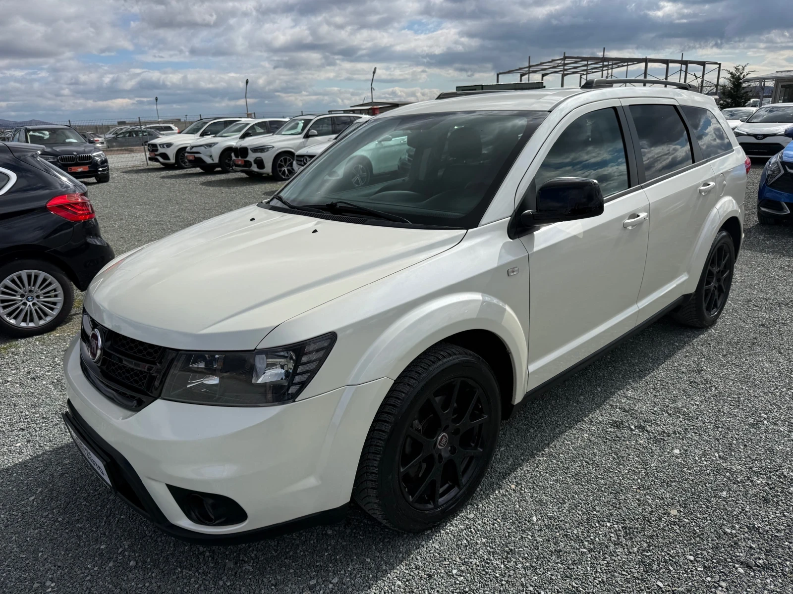 Fiat Freemont (KATO НОВА)^(7-МЕСТА)^(4х4)