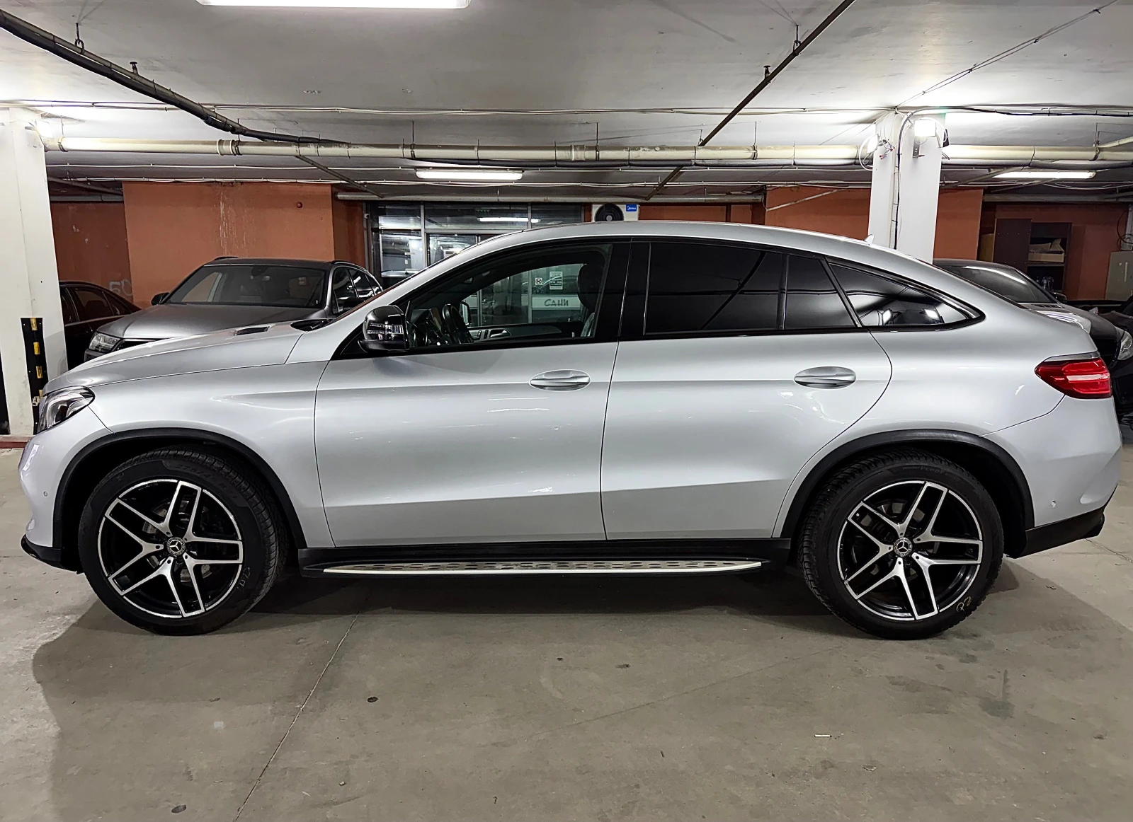 Mercedes-Benz GLE 350 AMG 2019г. #PANO#DISTR#CAM360#BlindSpot#PODGREV#, снимка 6 - Автомобили и джипове - 54020073